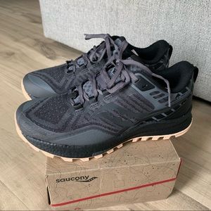 Saucony Women’s Xodus 11 Trail size 8